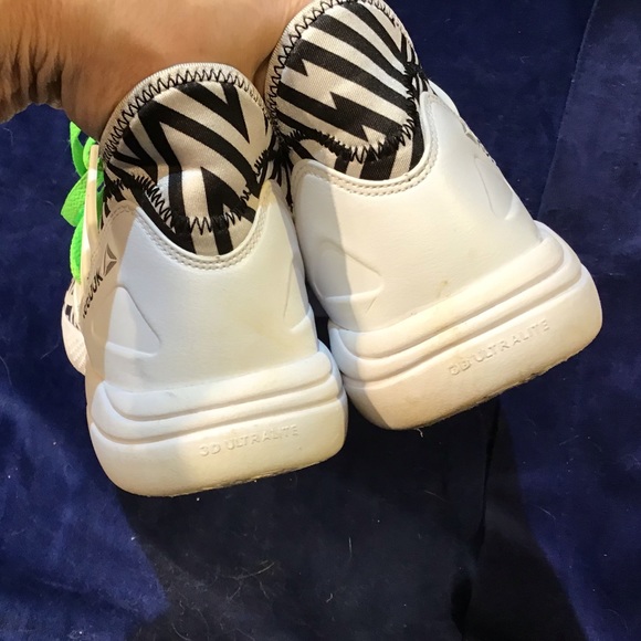 Reebok caged EUC training shoes, sz. 9.5 Ultralite - Picture 7 of 8